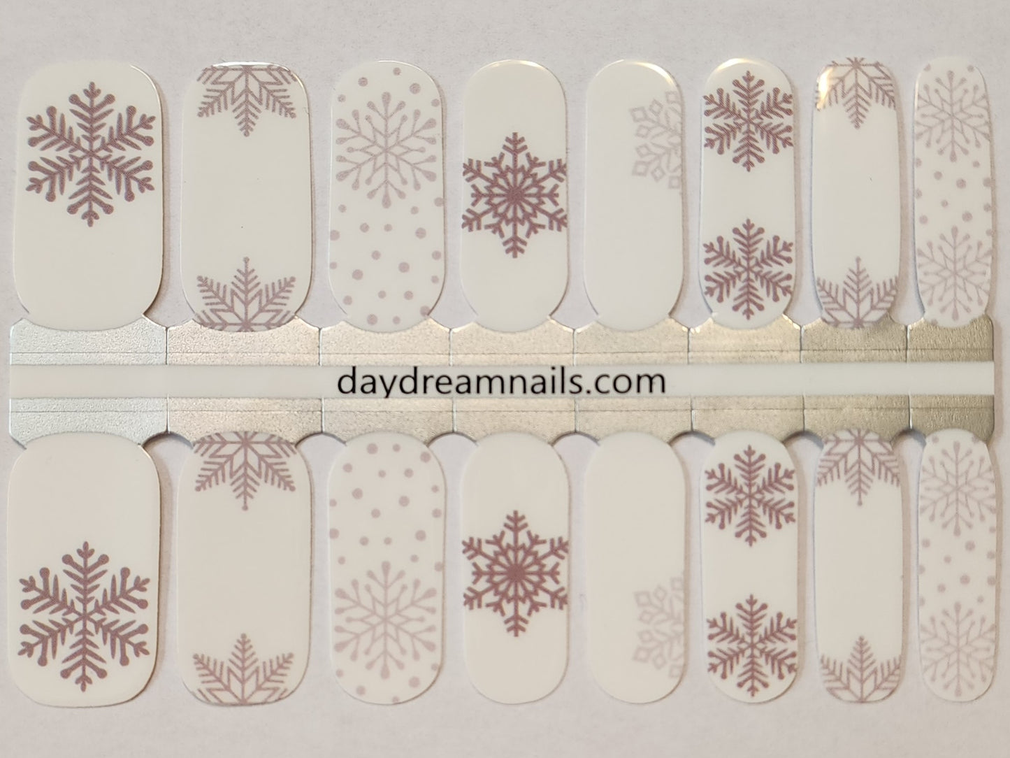 Simple Snowflakes (Exclusive)